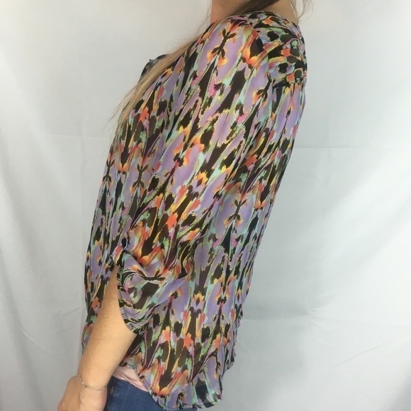 4/$25 Express Flowy Tie front chiffon top - Picture 6 of 7